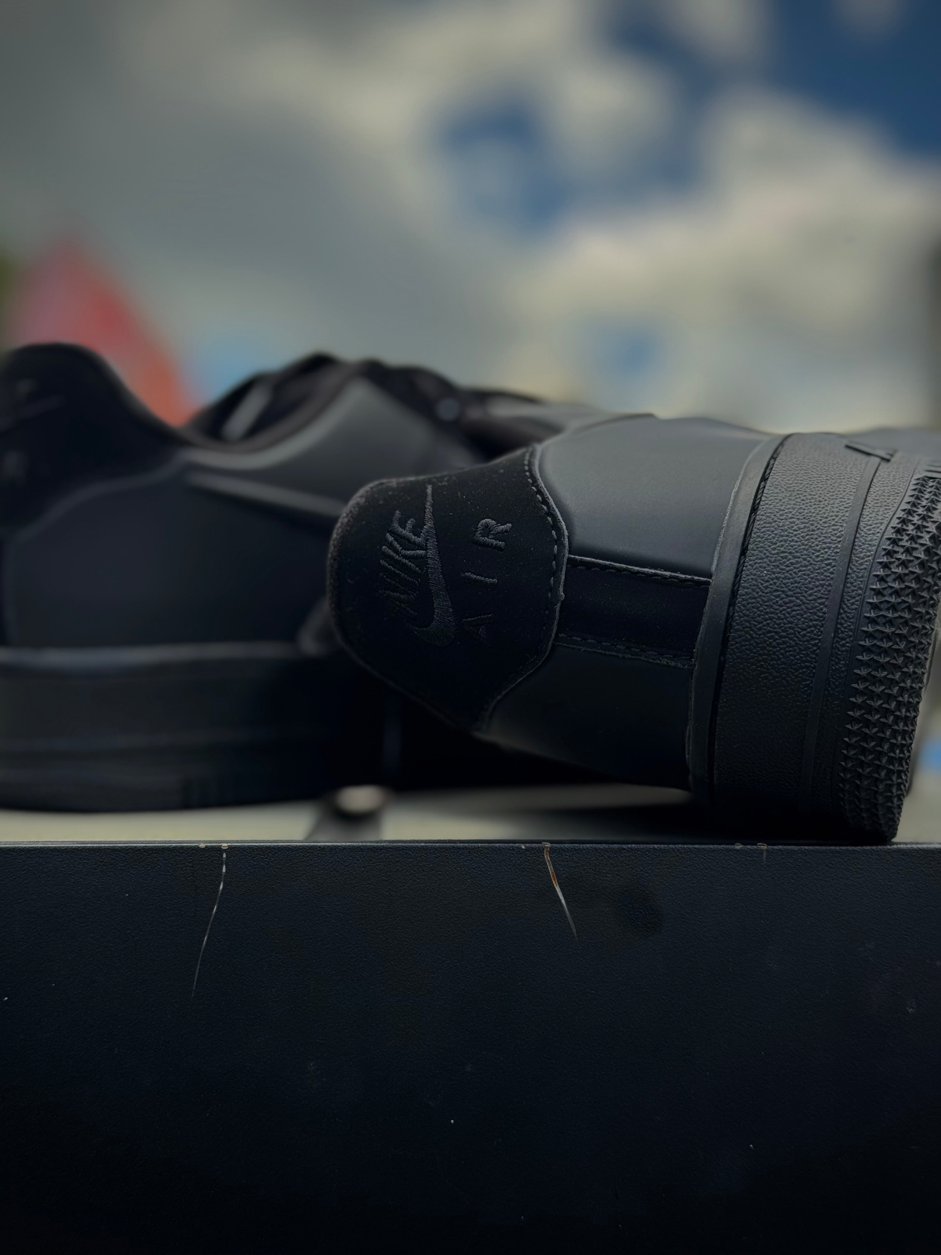 Nike Air Force 1 Triple Black