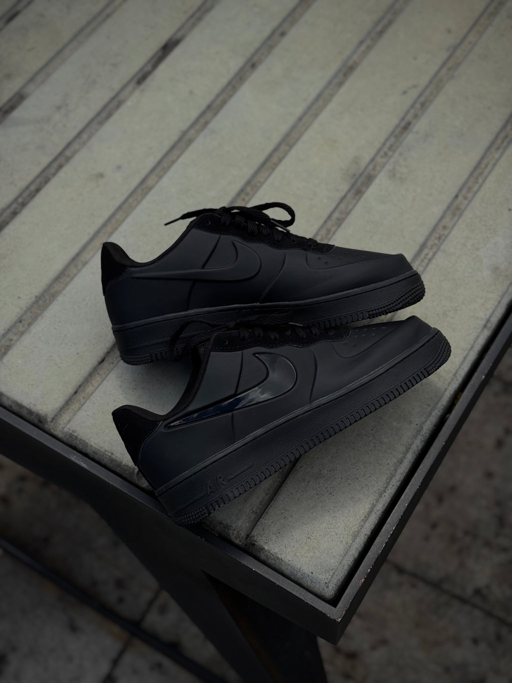 Nike Air Force 1 Triple Black
