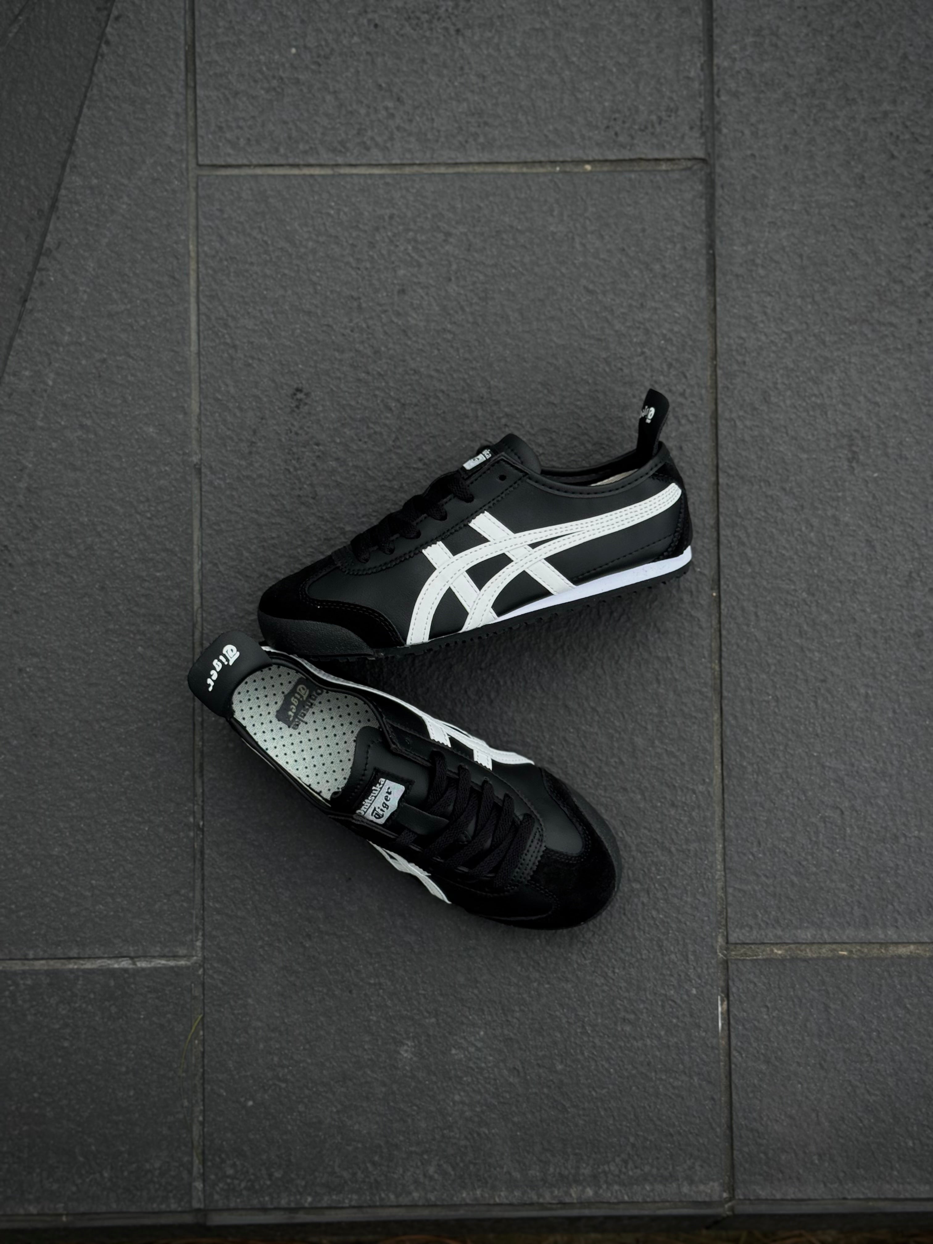 Onitsuka Tiger Mexico 66 Black/White
