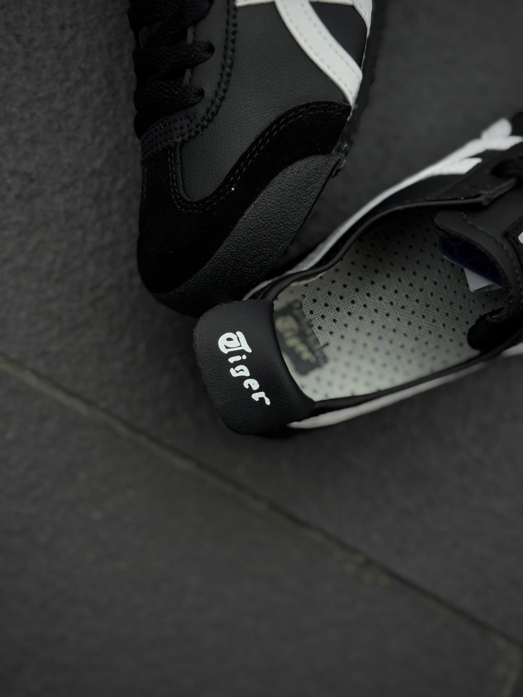 Onitsuka Tiger Mexico 66 Black/White