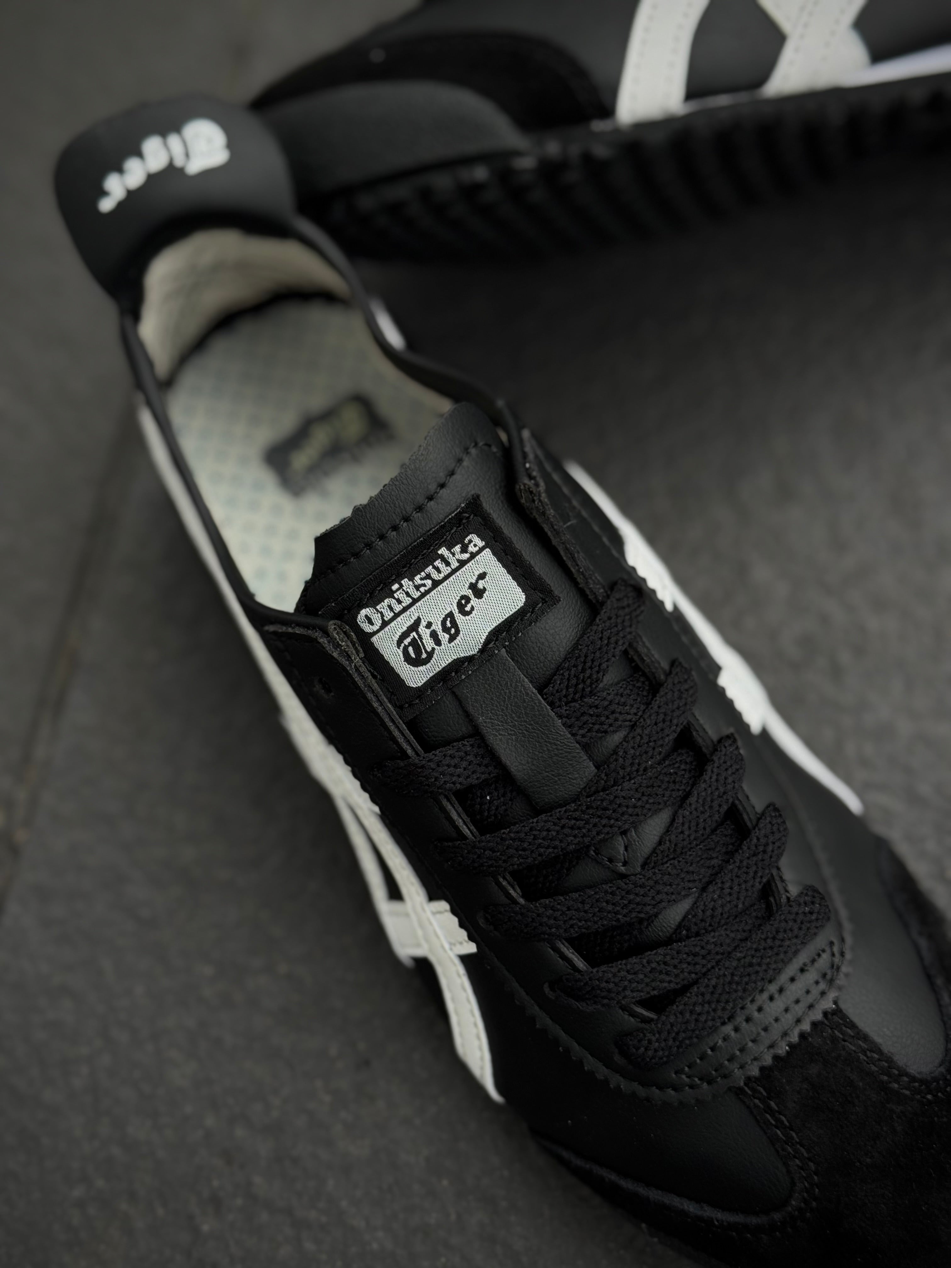 Onitsuka Tiger Mexico 66 Black/White