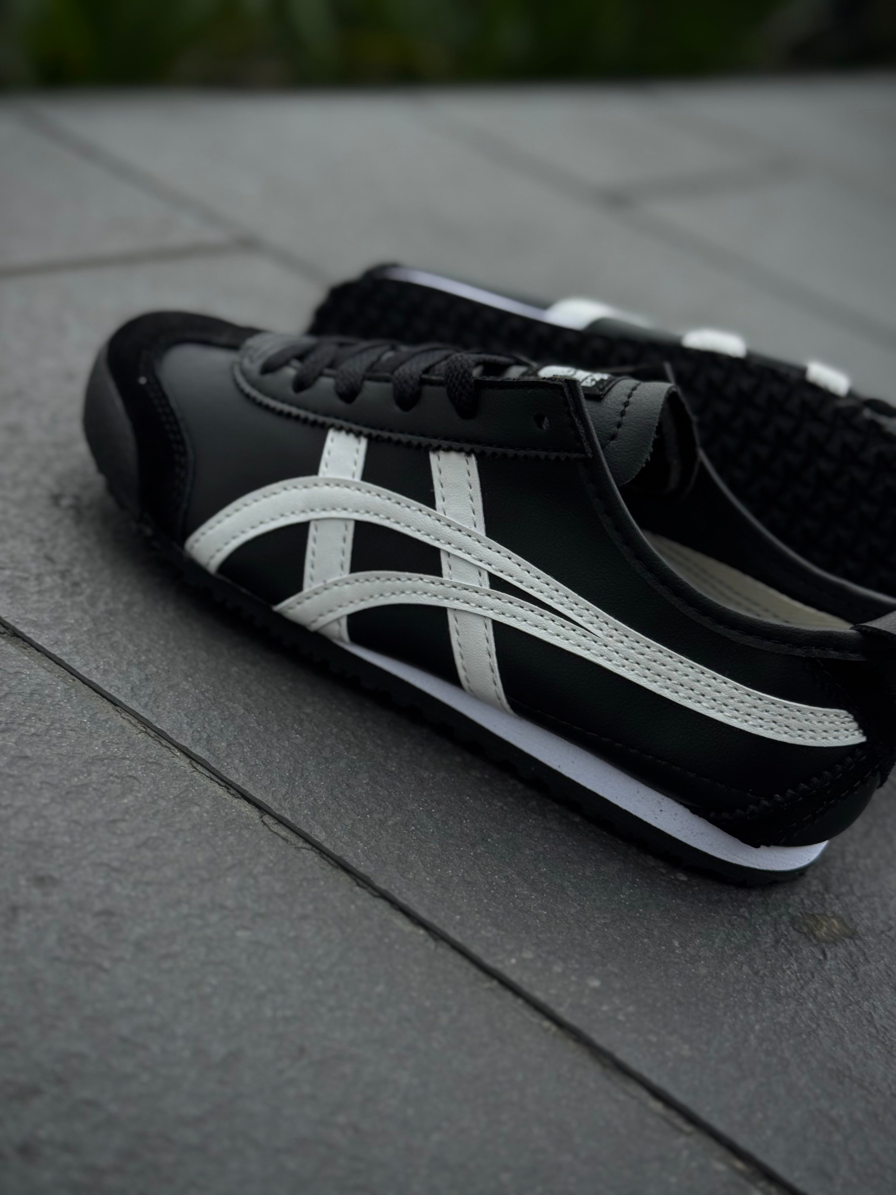 Onitsuka Tiger Mexico 66 Black/White