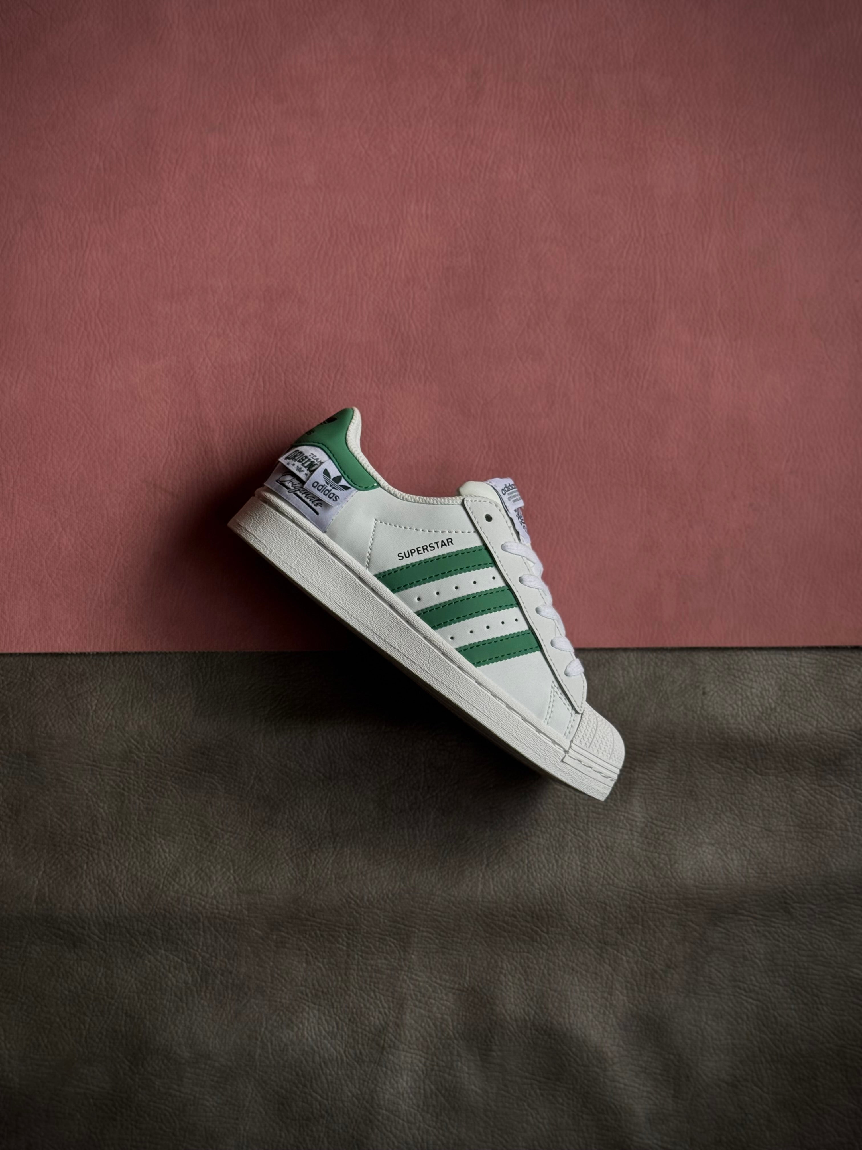 Adidas Superstar