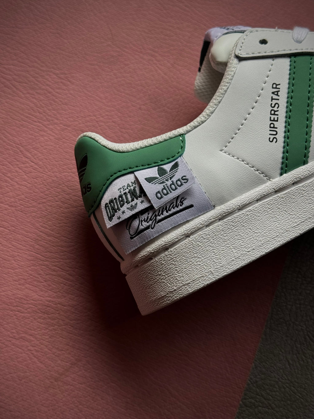 Adidas Superstar