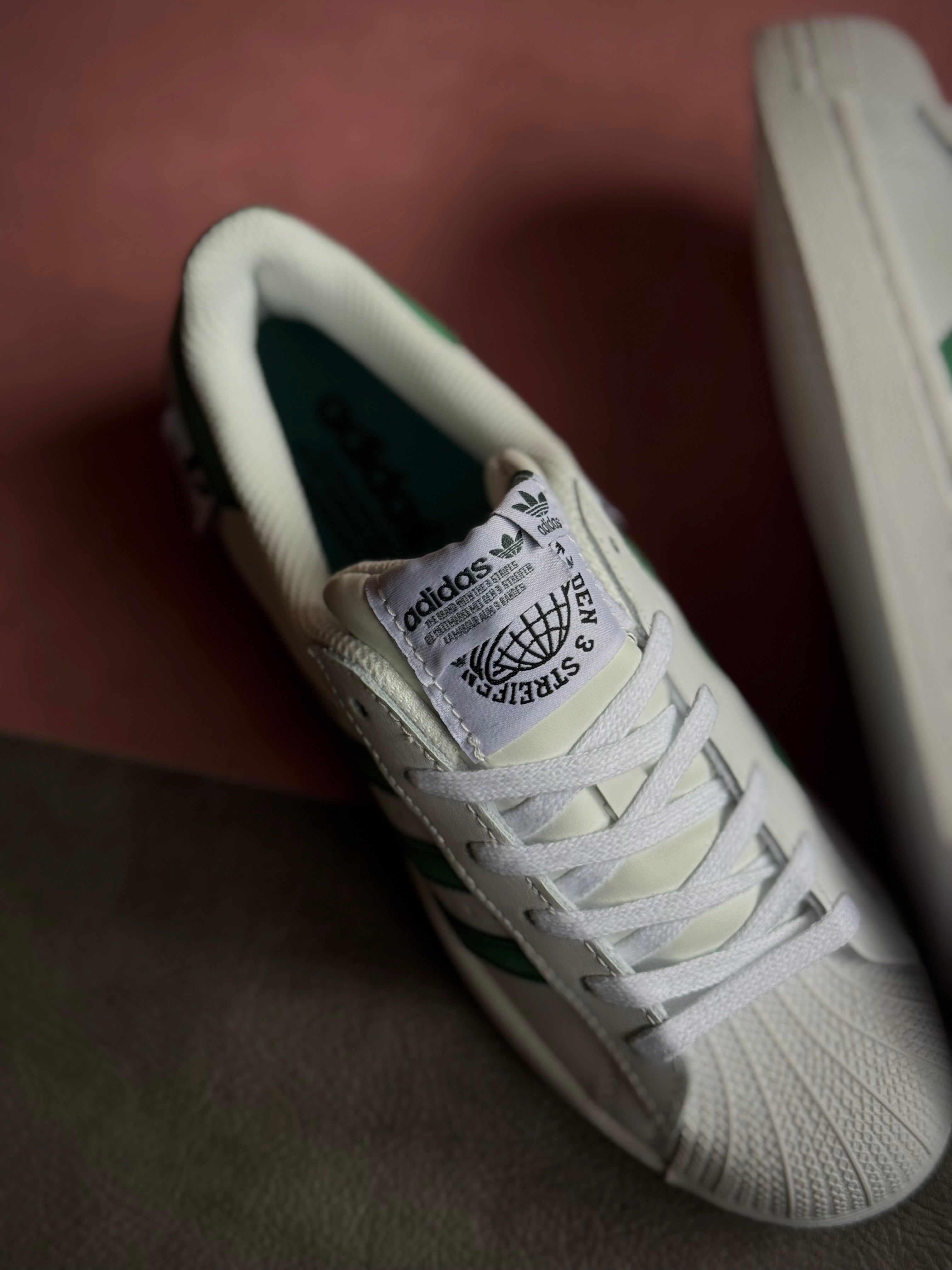 Adidas Superstar