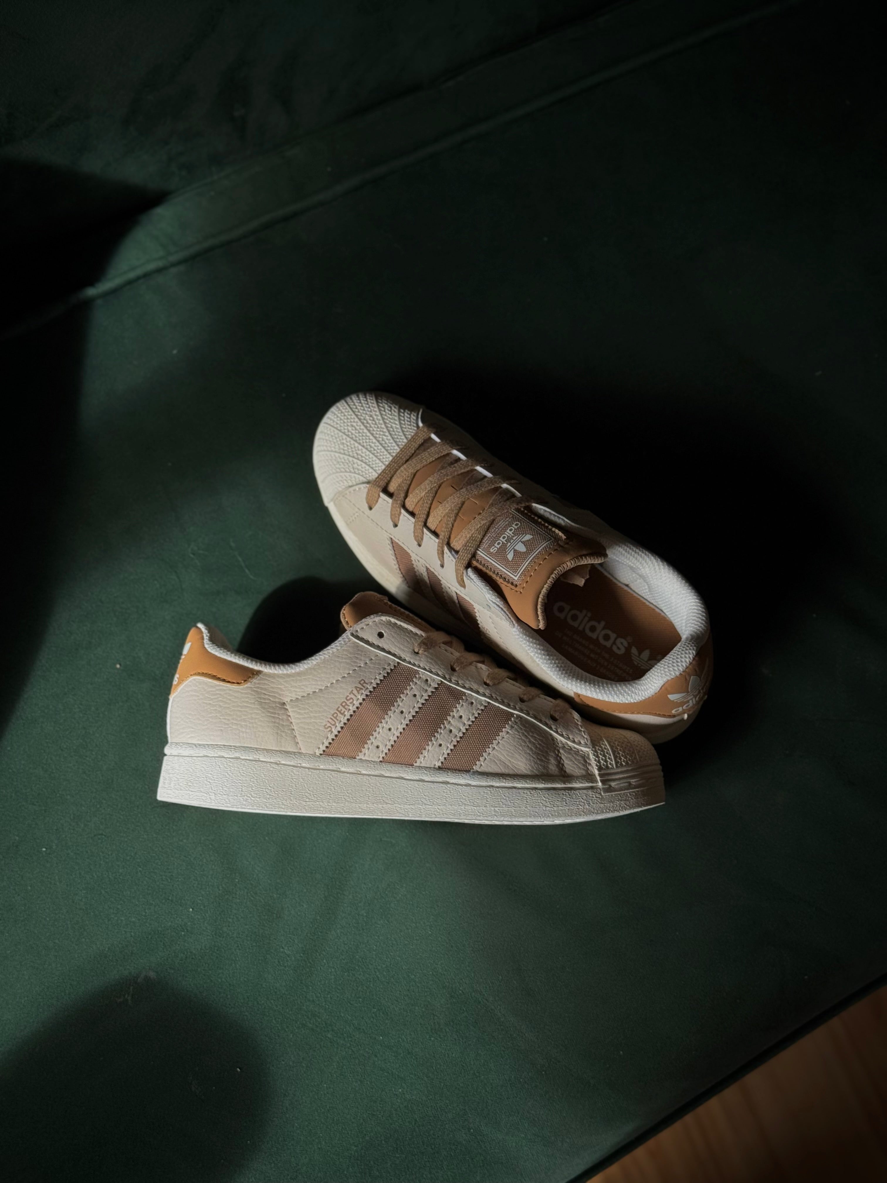 Adidas Superstar