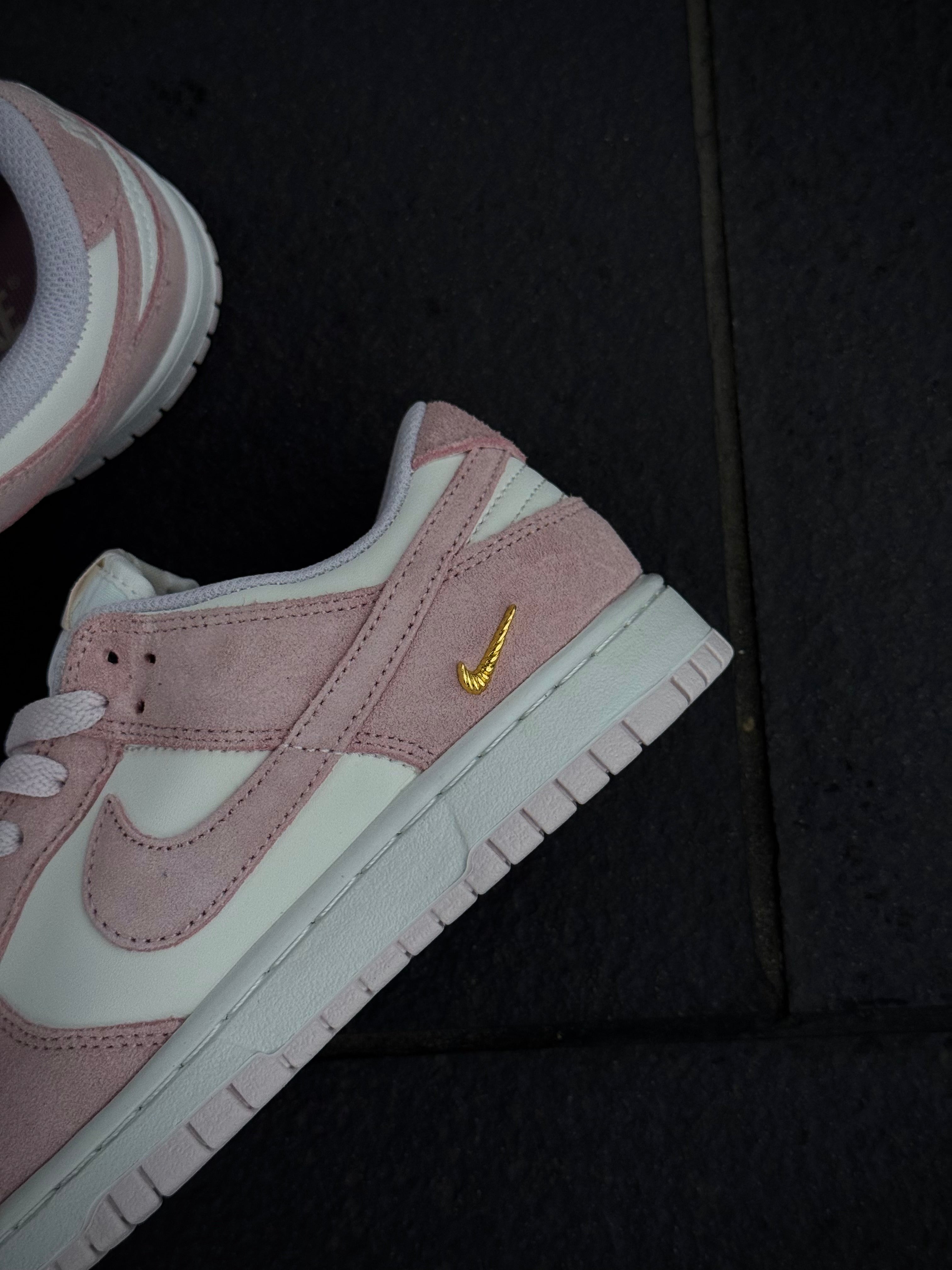 Nike Dunk Low SE