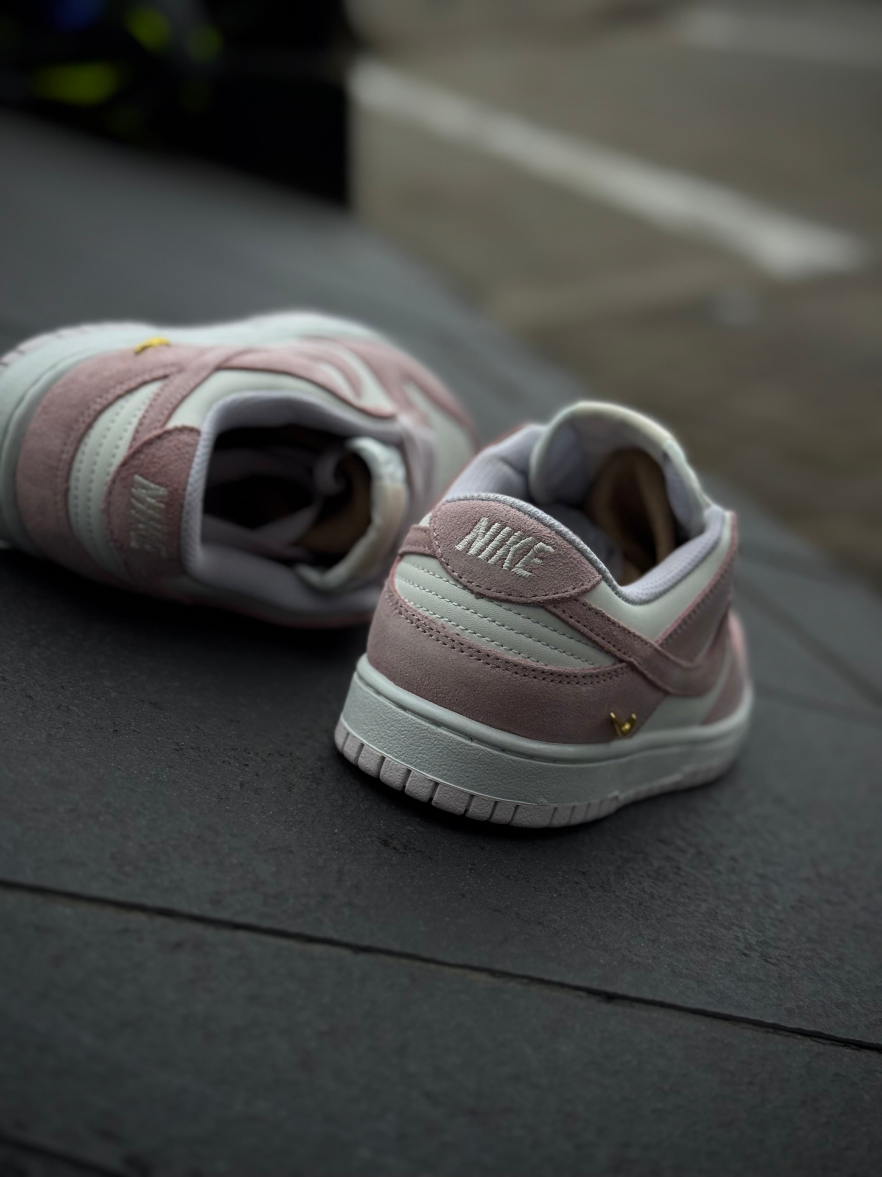 Nike Dunk Low SE