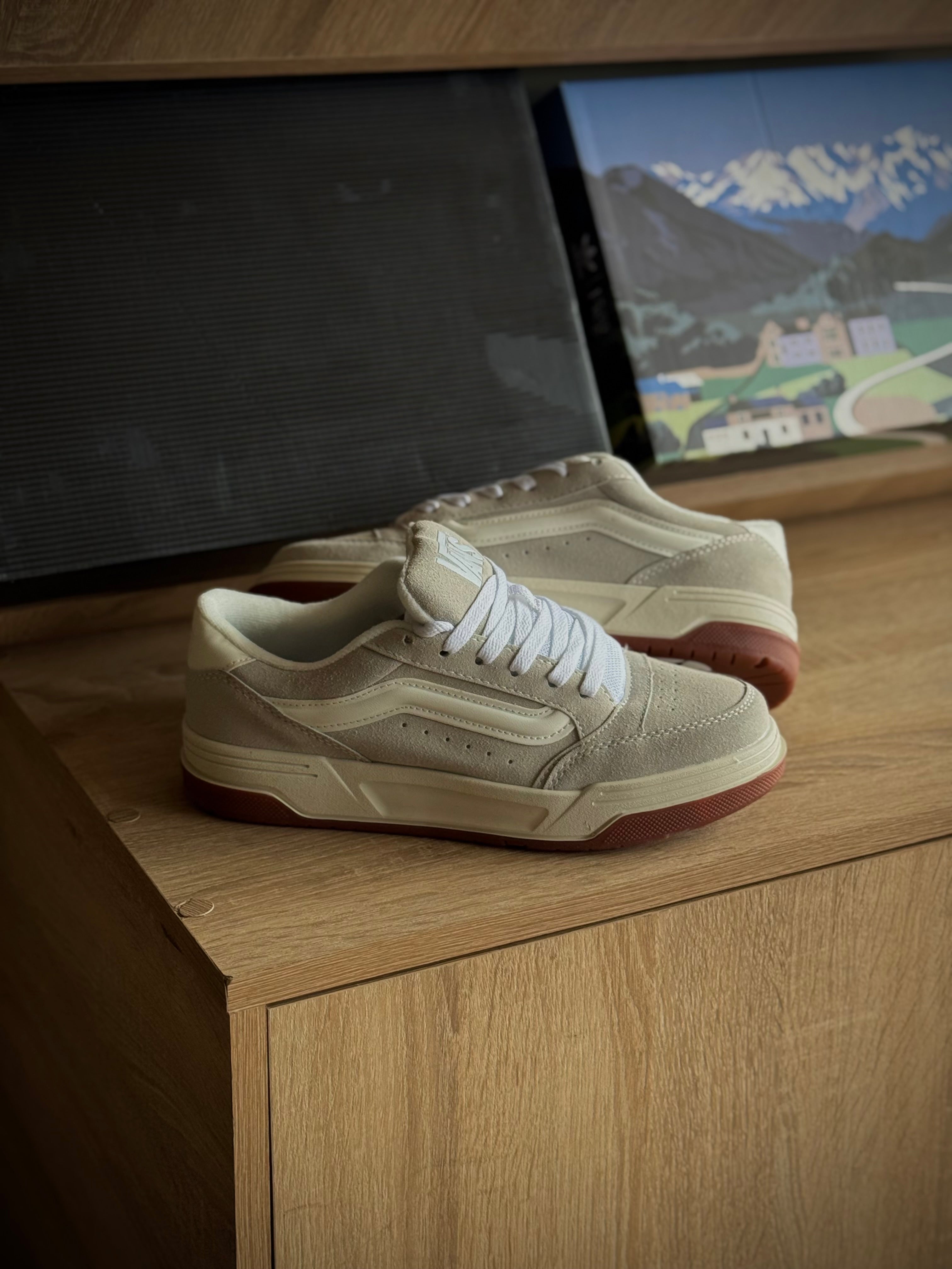 Vans Hynale