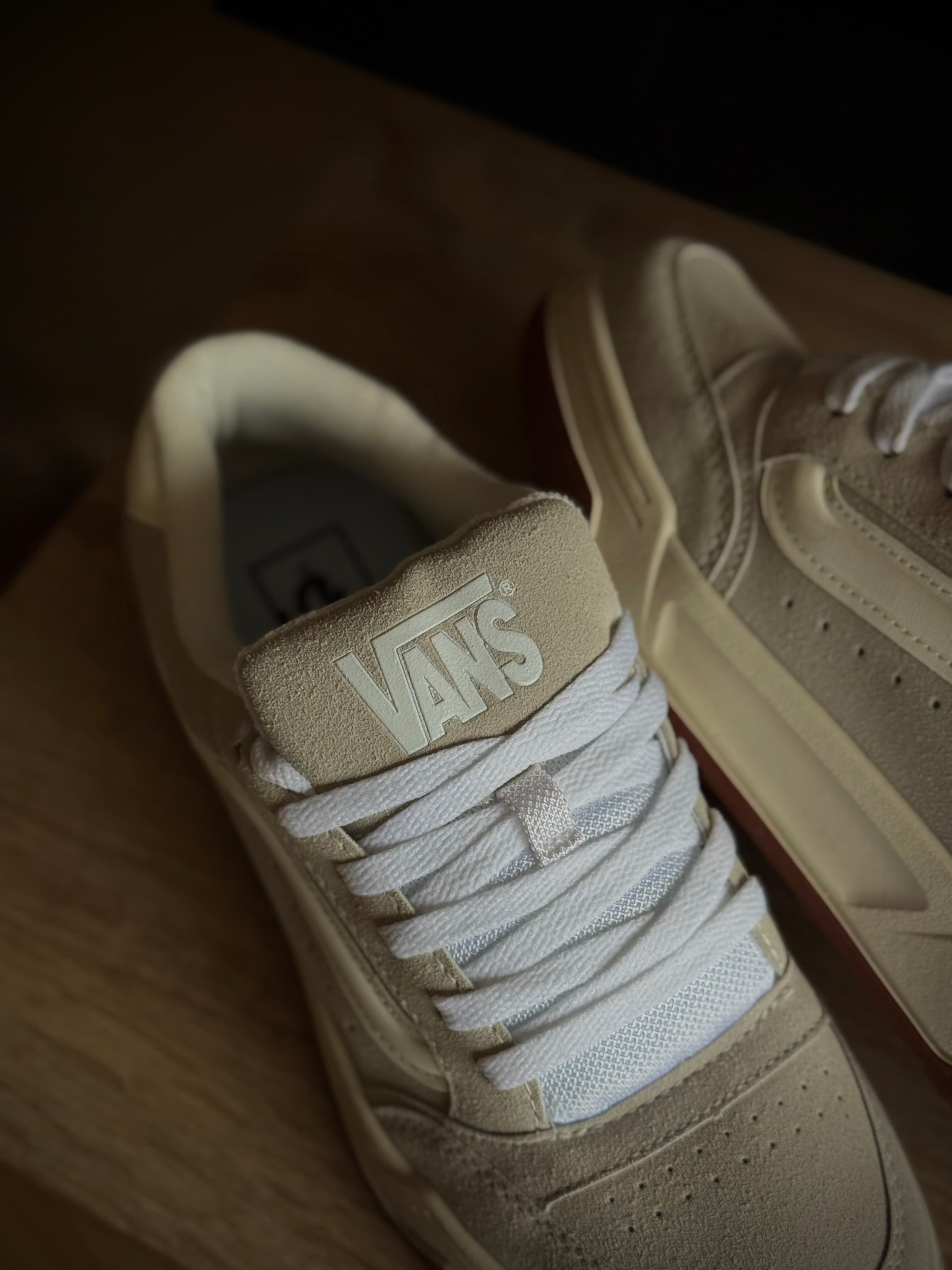 Vans Hynale